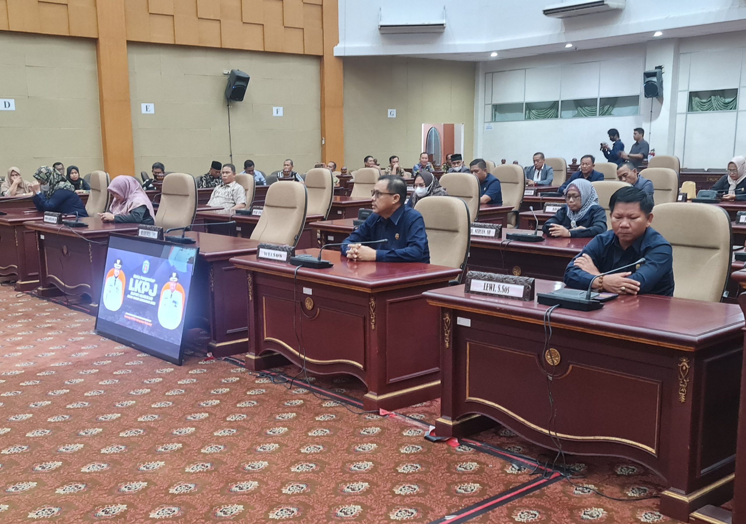 Anggota DPRD Nunukan dalam Rapat Paripurna LKPJ Bupati Nunukan 2022.