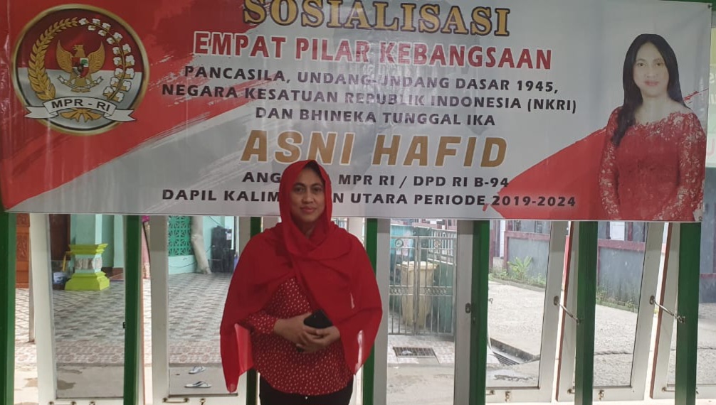 Asni Hafid menyampaikan sosialisasi 4 Pilar MPR RI di Yayasan Darul Mutaallim Azka, Kelurahan Nunukan Utara, Kabupaten Nunukan.