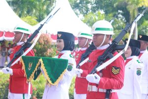 Pasukan Pengibar Bendera pada Peringatan HUT RI ke 78 di halaman kantor bupati Nunukan.