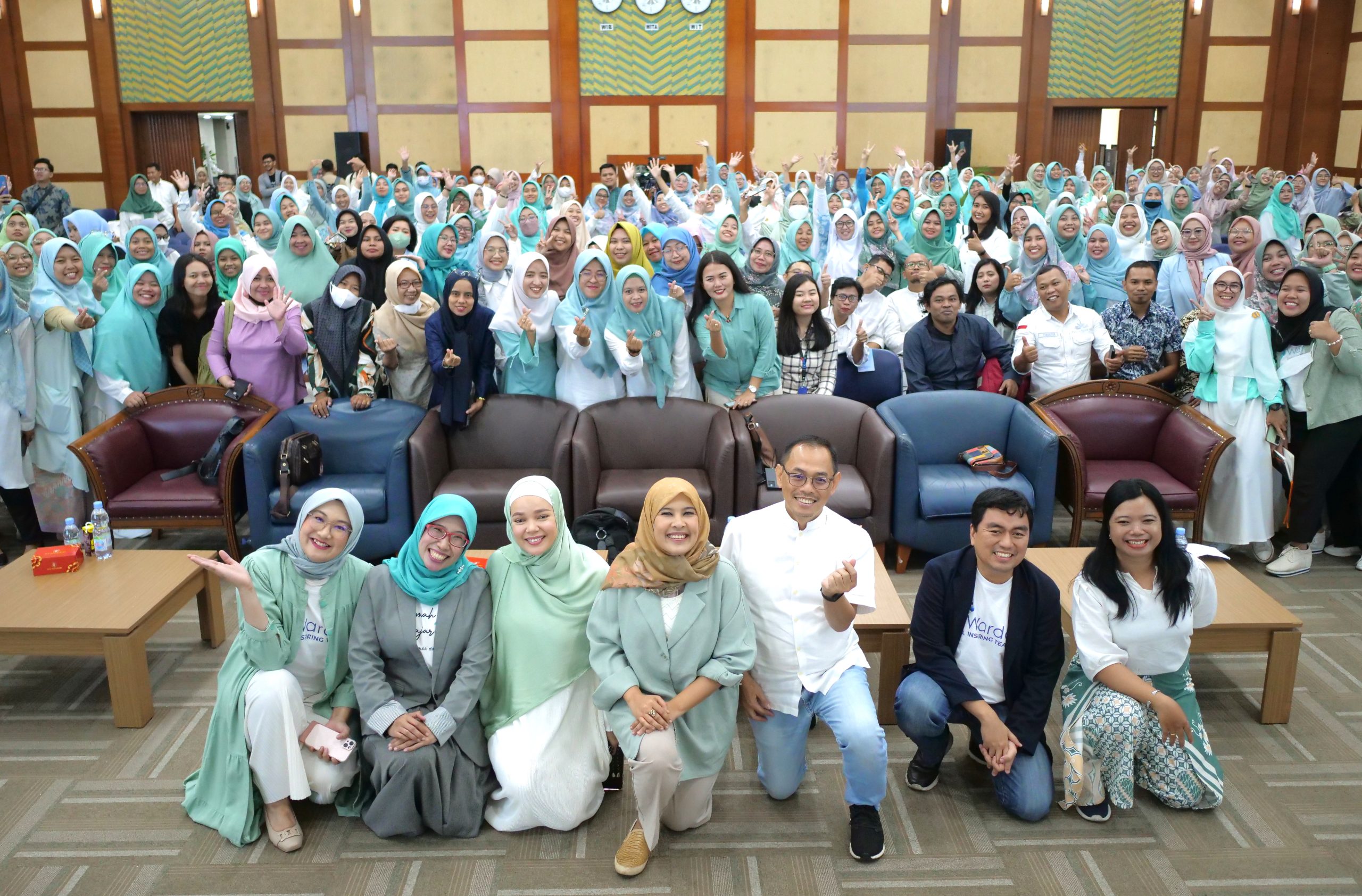 Launching Program Wardah Inspiring Teacher 2023 bersama 2000 guru inspiratif terpilih Se Indonesia.