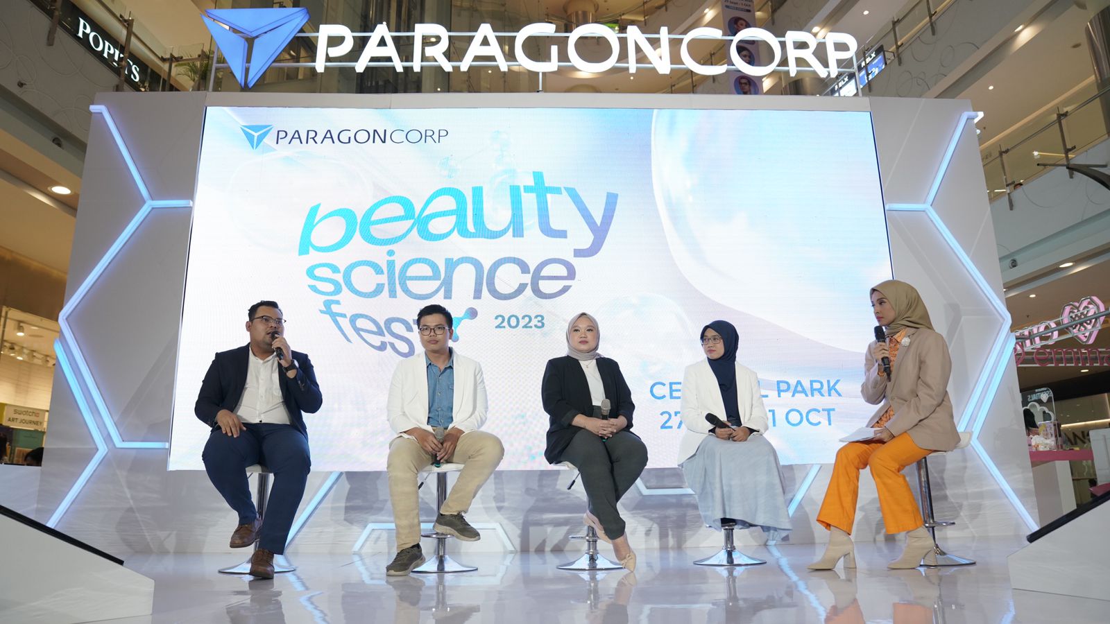 empat delegasi R&D ParagonCorp yang tergabung dalam Paragon Researcher membagikan pengalaman serta penelitiannya ketika mengikuti forum ilmiah.