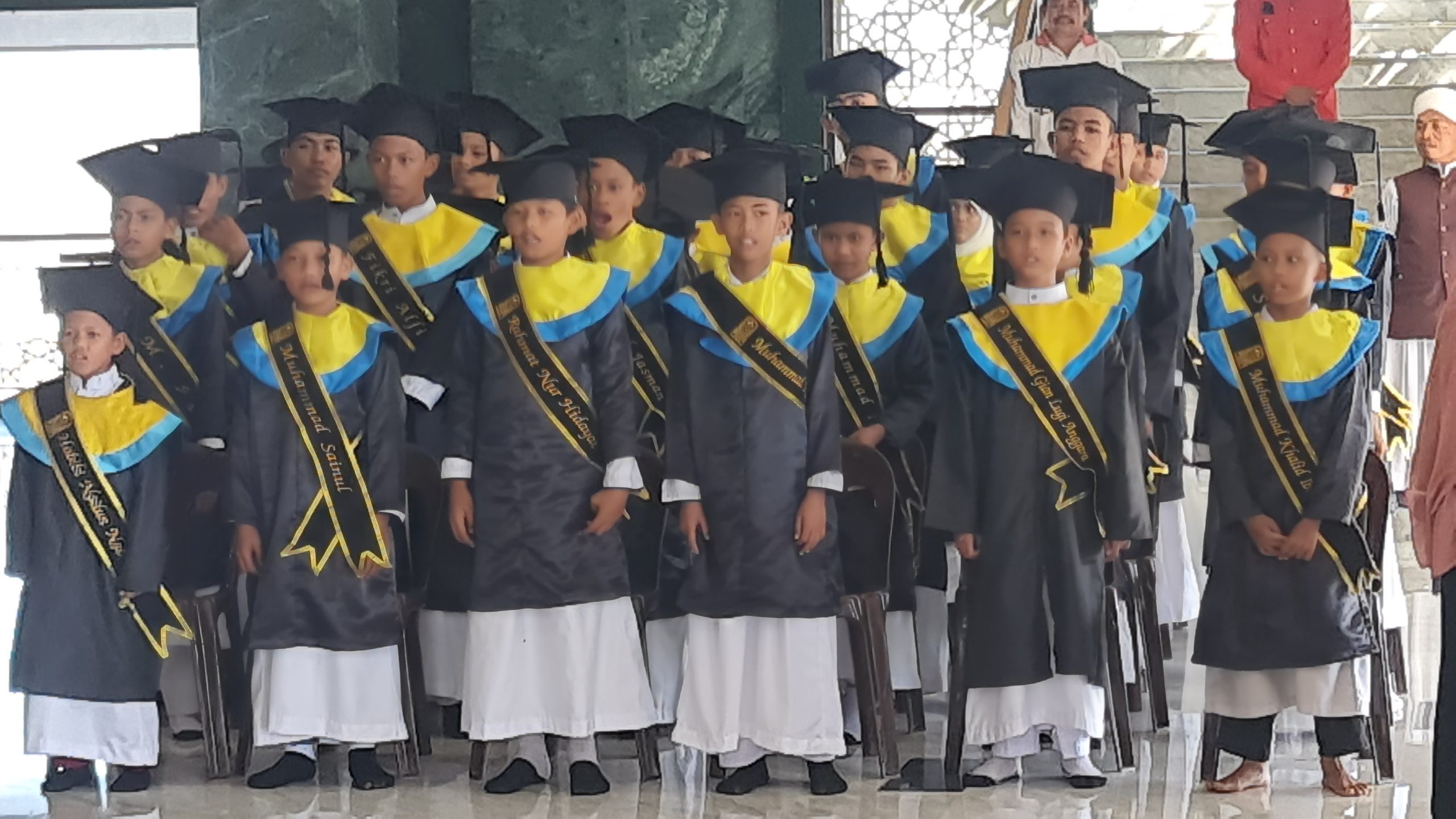 Wisuda Santri Al Mukmin Nunukan Selatan.