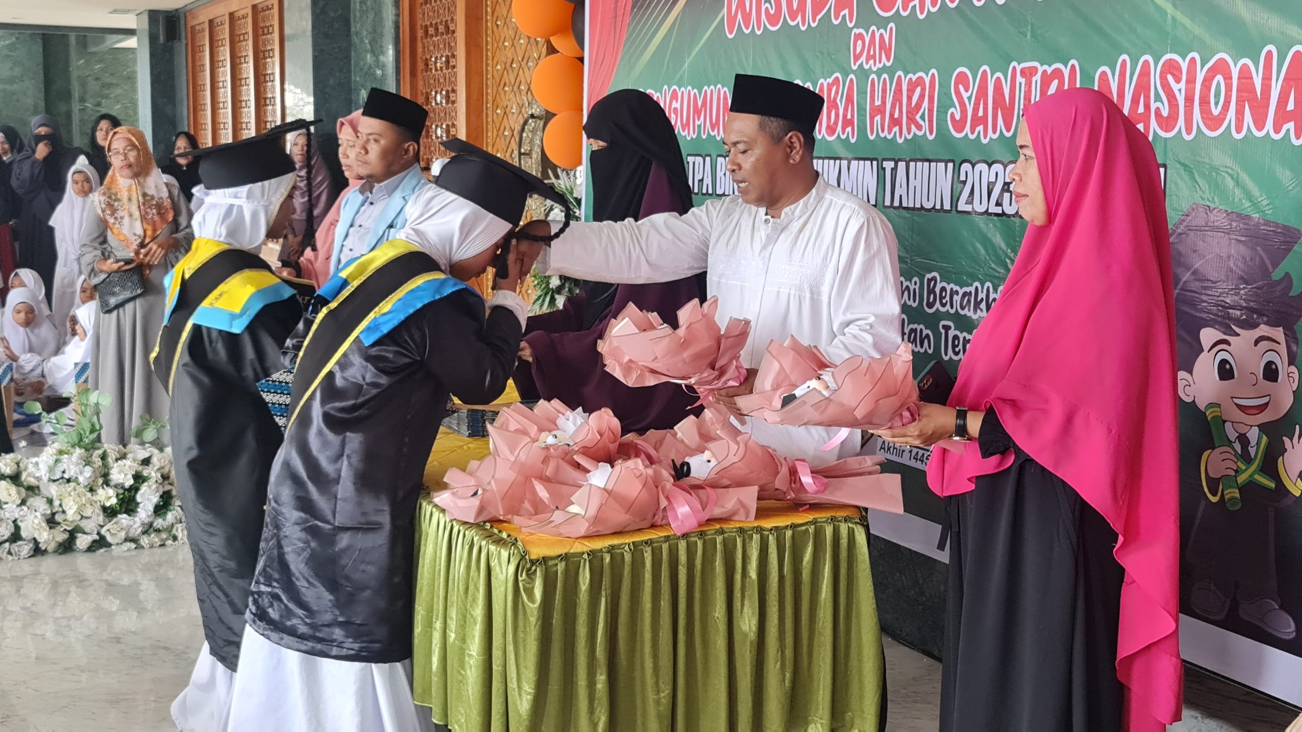 Wisuda Santri Al Mukmin Nunukan Selatan.