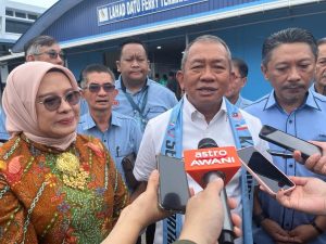 KM Cattleya Dari Sulbar Sandar Perdana di Lahad Datu Malaysia.