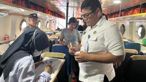 BNNK Nunukan Tes Urine Nahkoda dan ABK di Pelabuhan Tunon Taka.