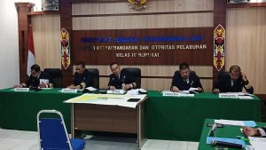 Tim Panel Ahli Mahkamah Pelayaran Di Ruang Rapat Kanotr KSOP Nunukan.