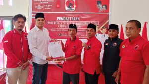 Andi M. Akbar Djuarzah Kembalikan Formulir Pendaftaran Calon Bupati Nunukan Ke PDIP.