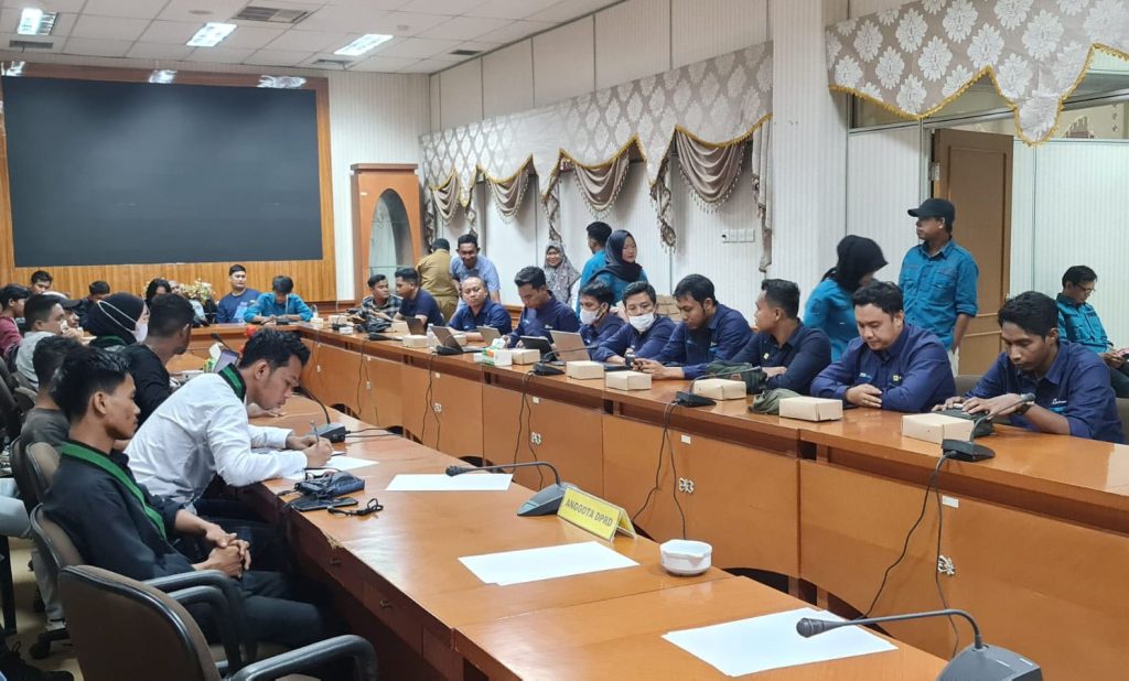 Anggota Legislatif Mediasi AMP Dan PLN Ranting Nunukan Bahas Soal Listrik.