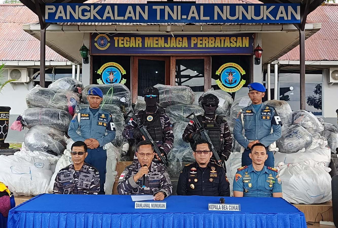 TNI AL Nunukan Gagalkan Penyelundupan Ballpress Asal Tawau-Malaysia.