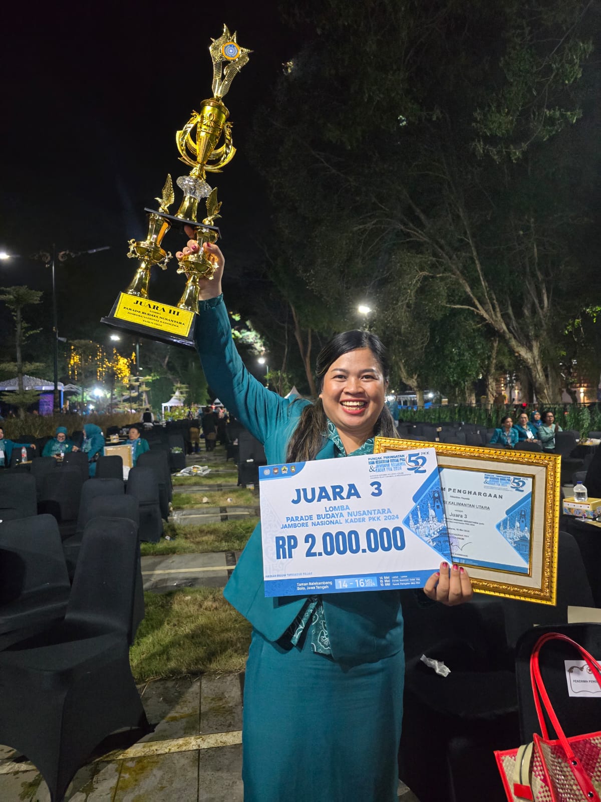 Kaltara Sabet Juara III Lomba Defile.