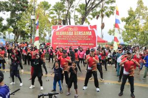 Sambut HUT ke 78 Bhayangkara, Sekprov Apresiasi Gelaran Jalan Sehat.