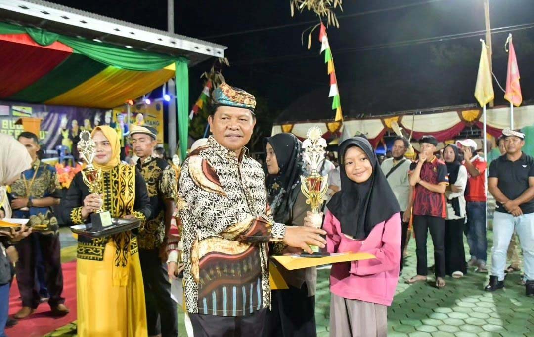 Iraw Tidung Borneo Bersatu ke-3 Tahun 2024 Ditutup Dengan Tari Jepen.