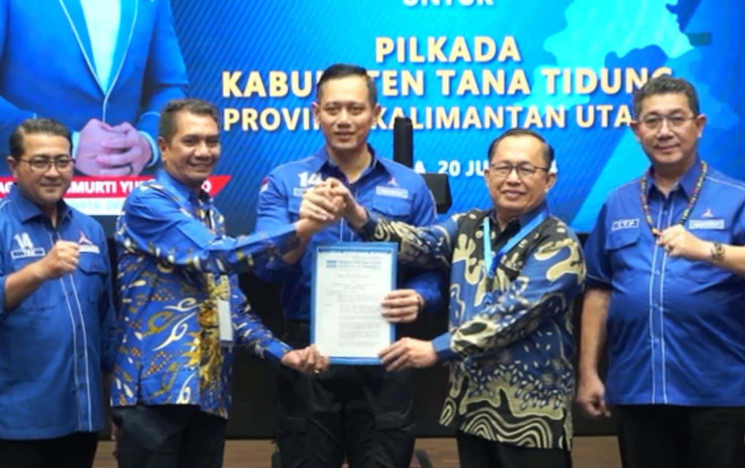 Diserahkan Langsung AHY, Demokrat Usung Said Agil-Hendrik di Pilkada Tana Tidung.