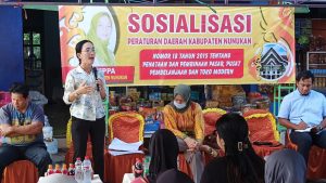 Ketua DPRD Nunukan Sosialisasikan Perda Penataan Dan Pembinaan Pasar Di Pasar Inhutani.