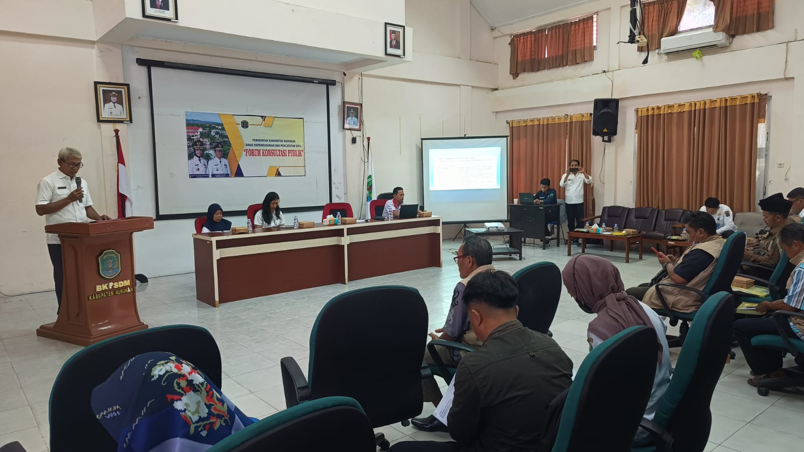  Dinas Kependudukan dan Catatan Sipil (Disdukcapil) Kabupaten Nunukan menggelar Forum Konsultasi Publik di Balai Diklat BKPSDM Nunukan