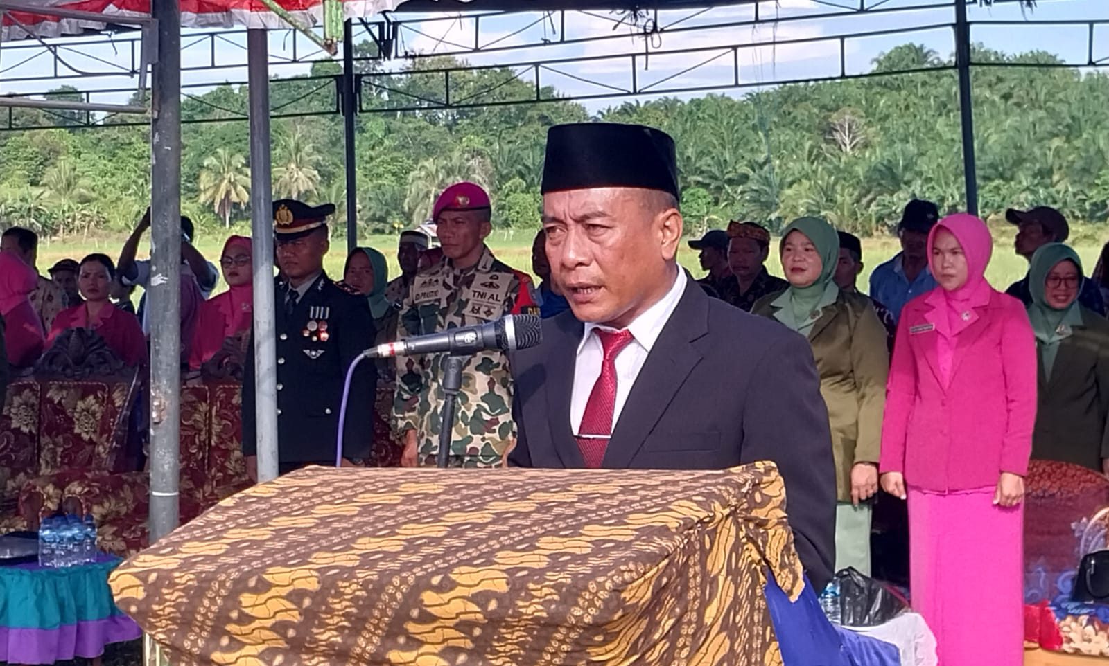 Anggota DPRD Nunukan, Andre Pratama Membacakan Naskah Proklamasi pada HUT RI Ke 79 Di Kecamatan Sebatik.