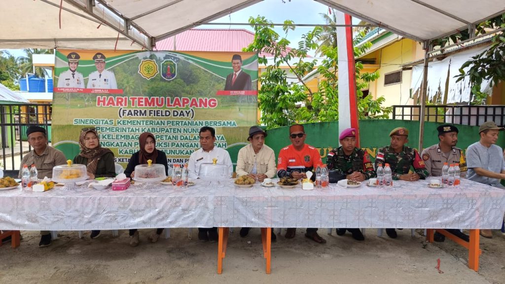 Kegiatan Hari Temu Lapang Petani dan Panen Raya Gapoktan Mamminasae di Desa Tanjung Aru Kecamtan Sebatik Timur.