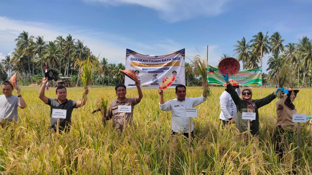 Pemprov Gelar Panen Raya Bersama Gapoktan Mamminasae Sebatik.