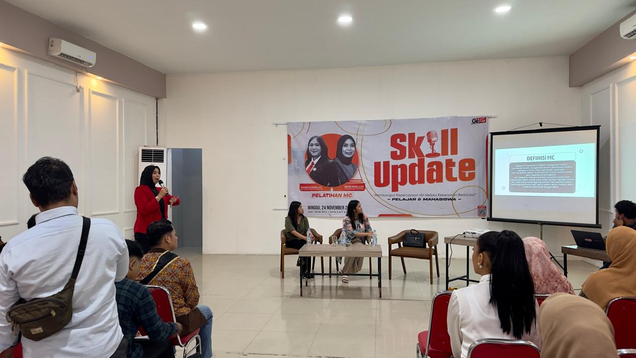 Narasumber Skill Update Pelatihan MC, Protokoler Pemprov Kalimantan Utara, Indah Nazia, S.Pd