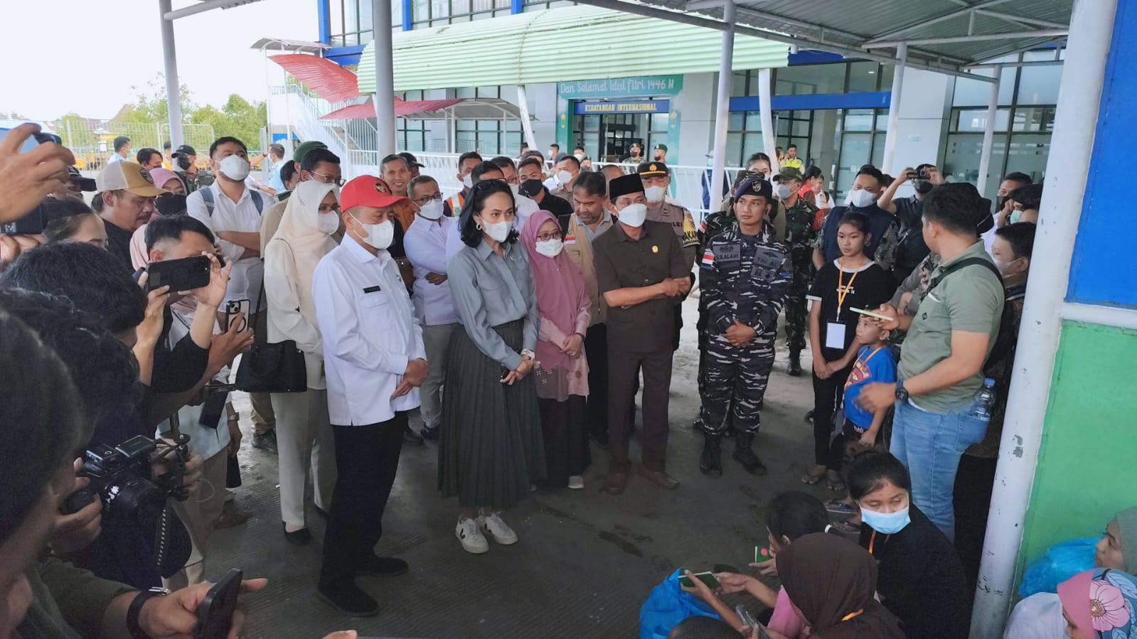 Lagi, Malaysia Deportasi 127 PMI, DPRD Nunukan Sambut dan Berikan Edukasi