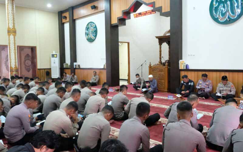 Binrohtal Rutin Tingkatkan Iman Dan Taqwa Personel Polda Kaltara