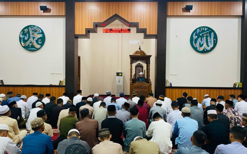 Dalam Rangka Idul Adha 2025/1446 H, Polda Kaltara Gelar Sholat Idul Adha di Masjid Nur Aryaguna Mapolda Kaltara