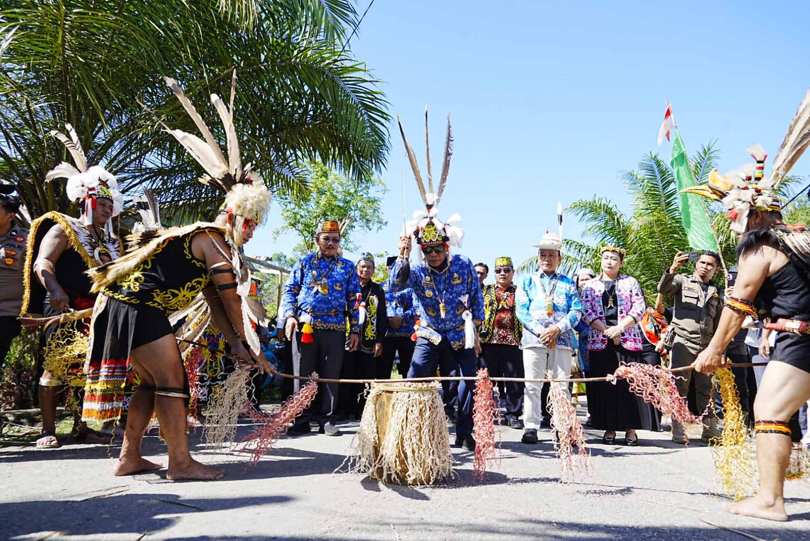 Mubes VI KKDKB, Gubernur Ajak Masyarakat Perkuat Budaya