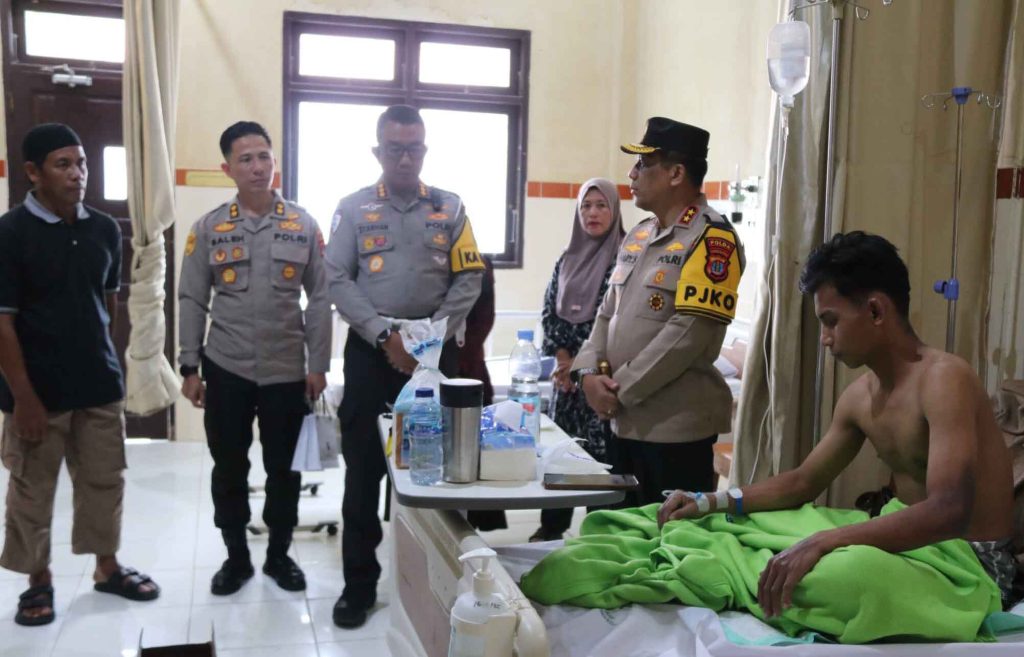 Kapolda Kaltara Kunjungi Mahasiswa Korban Insiden Aksi Unjuk Rasa, Polda Tanggung Biaya Pengobatan dan Tegaskan Komitmen Transparansi