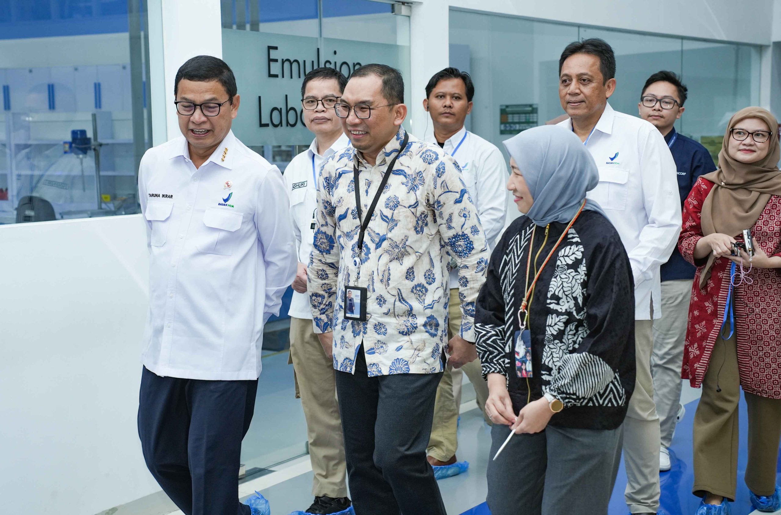 Kepala BPOM RI Kunjungi Pabrik dan Pusat Riset ParagonCorp