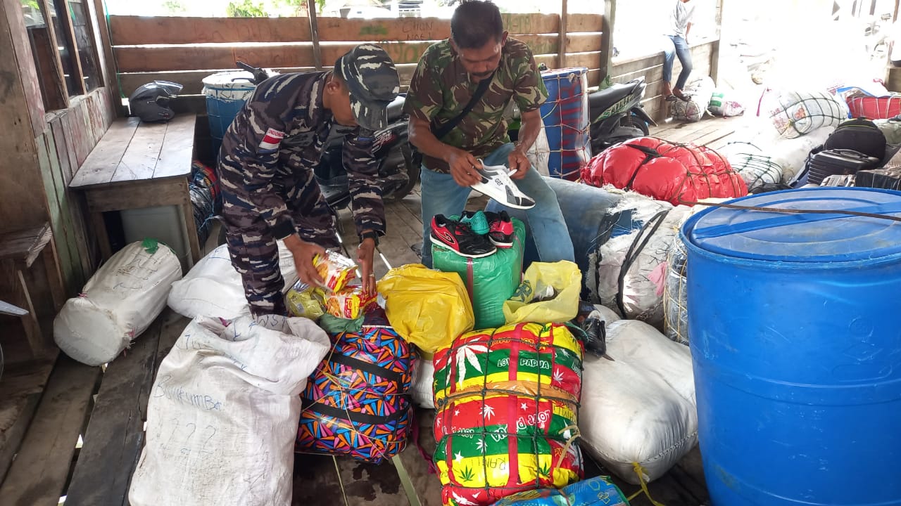 Speedboat Barang Tenggelam di Perairan Perbatasan RI –Tawau, Malaysia, Lanal Nunukan Lakukan Operasi SAR