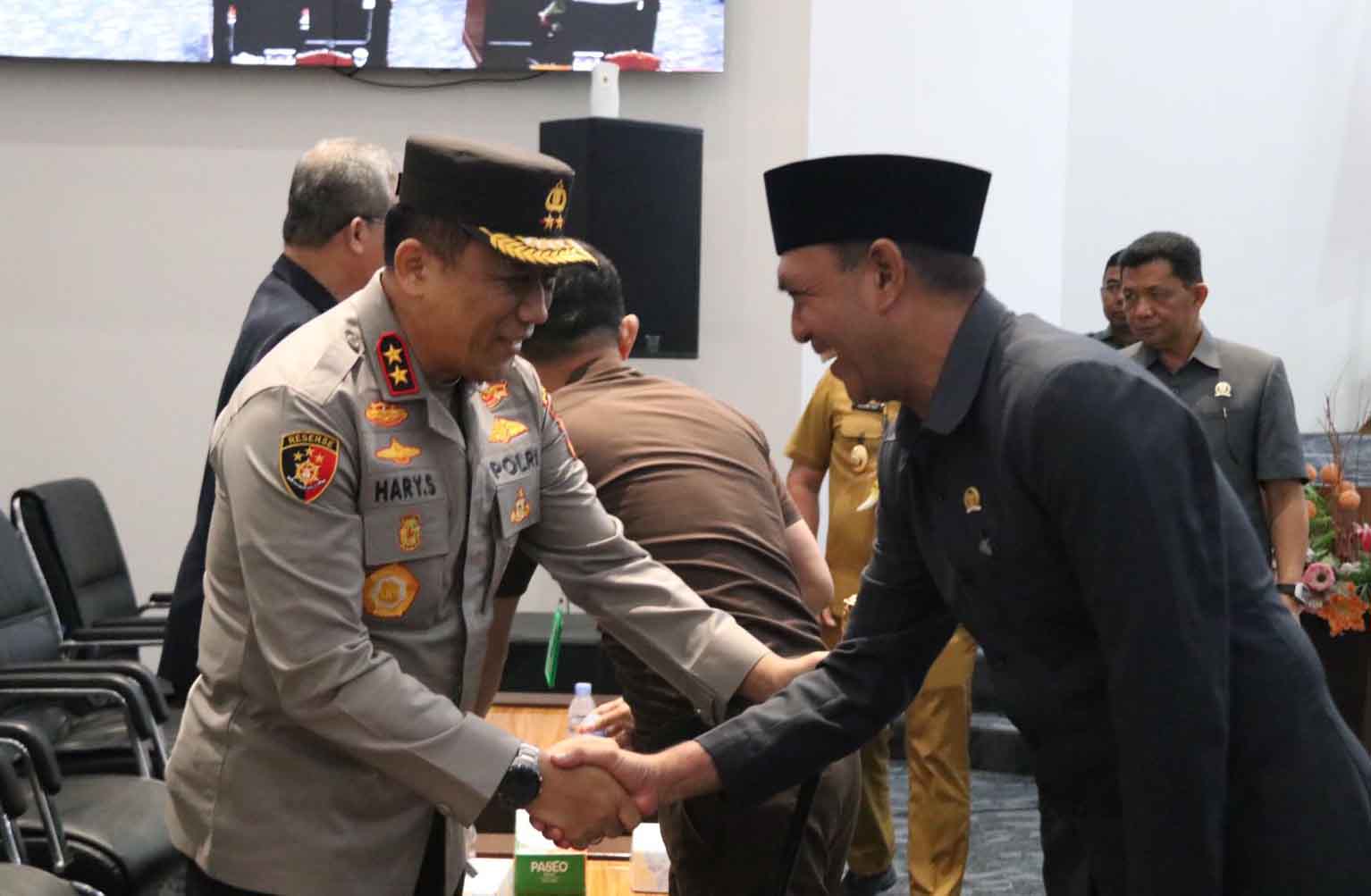 Kapolda Kaltara Hadiri Sidang Paripurna DPRD, Wujud Sinergitas Polda Kaltara Dengan Badan Legislatif dan Eksekutif Daerah