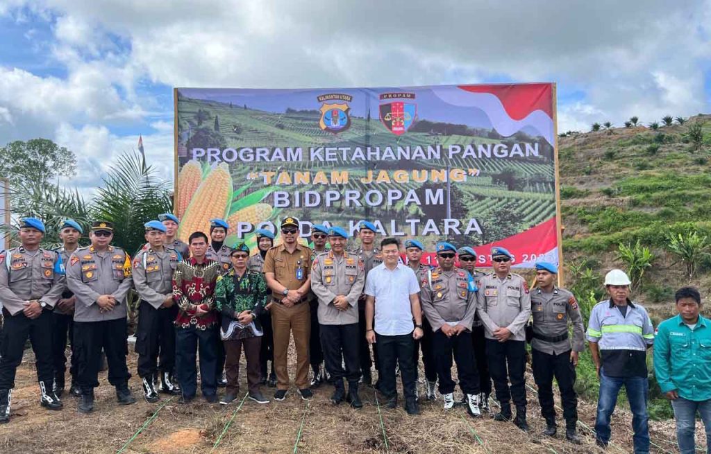 Bidpropam Polda Kaltara Dukung Ketahanan Pangan Dengan Kegiatan Tanam Jagung