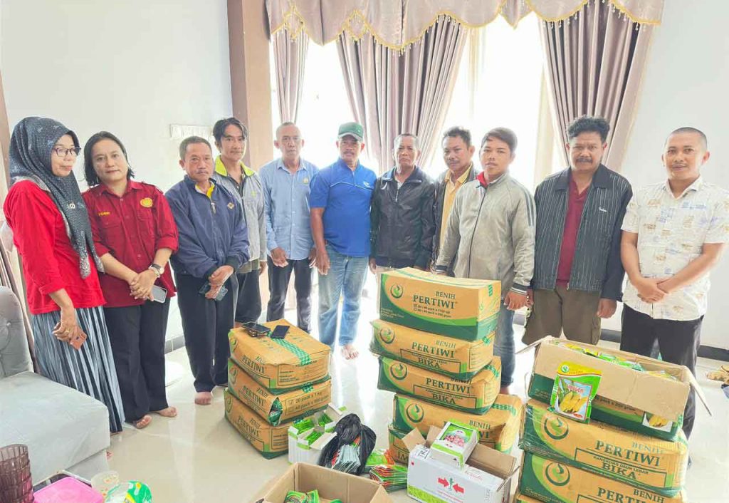 Anggota DPRD Nunukan Distribusikan Bantuan Bibit Pertanian