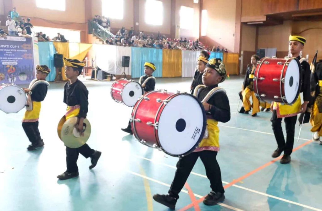Marching Band SDN 006 Binusan Menggema di GOR Dwikora Nunukan