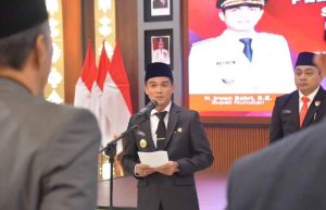 Bupati Nunukan, H. Irwan Sabri, S.E melantik 17 Pejabat Pimpinan Tinggi Pratama (Eselon II) di lingkungan Pemerintah Kabupaten Nunukan