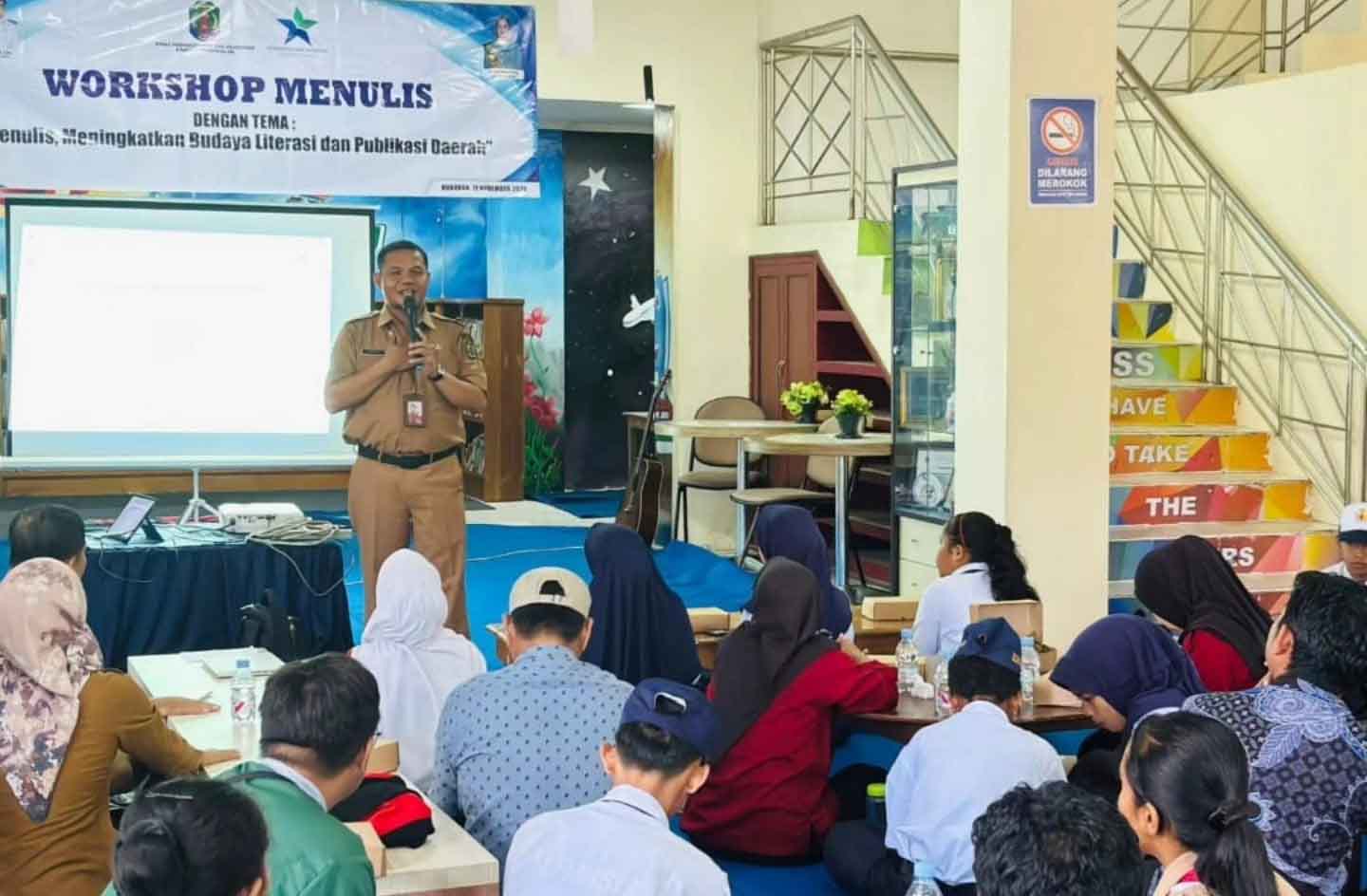 Gandeng Komunitas Yuk Menulis, Dinas Perpustakaan Nunukan Gelar Workshop Menulis
