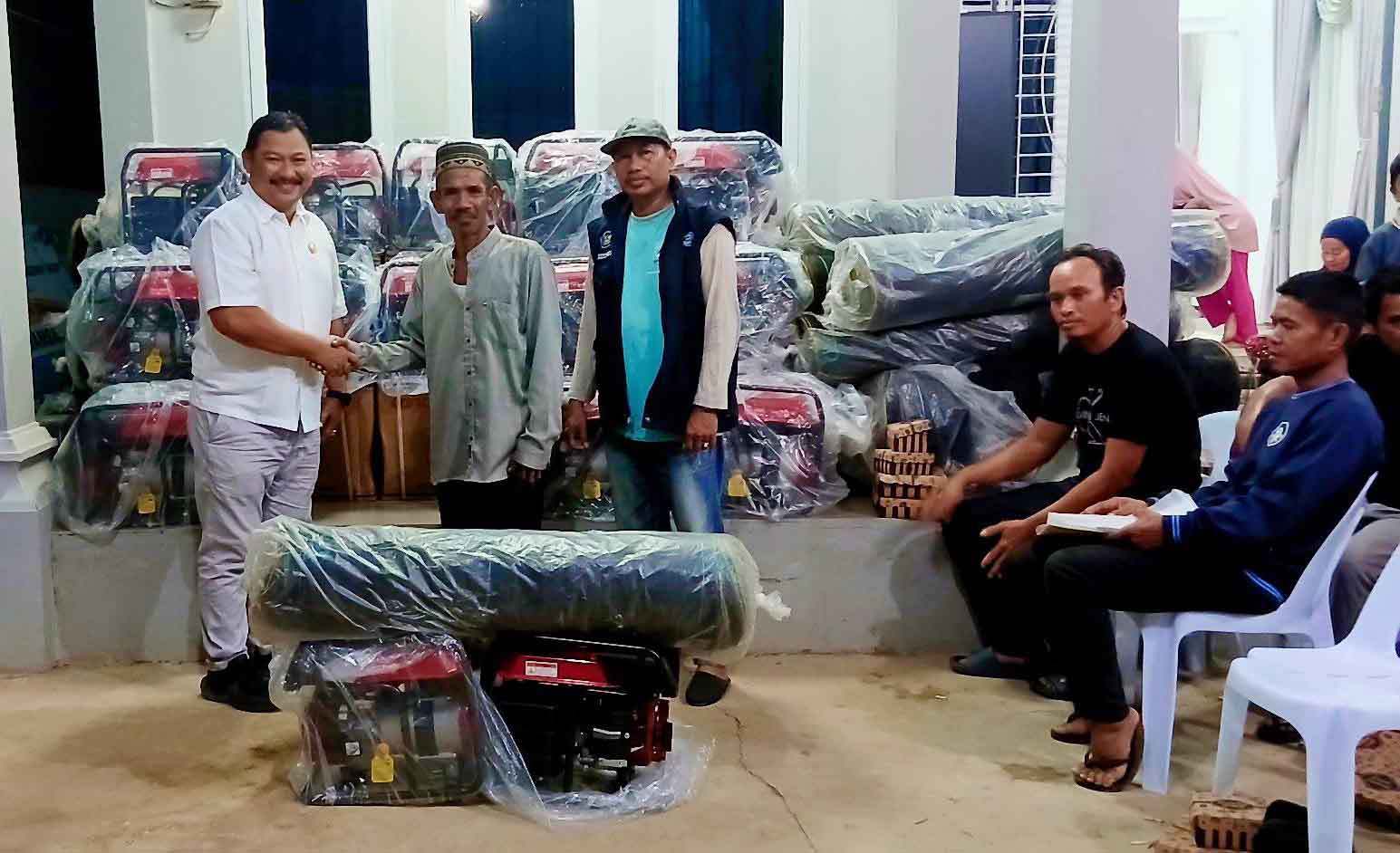 Dukung Sektor Perikanan, Ramsah Salurkan Bantuan Pokir untuk Nelayan Sebatik