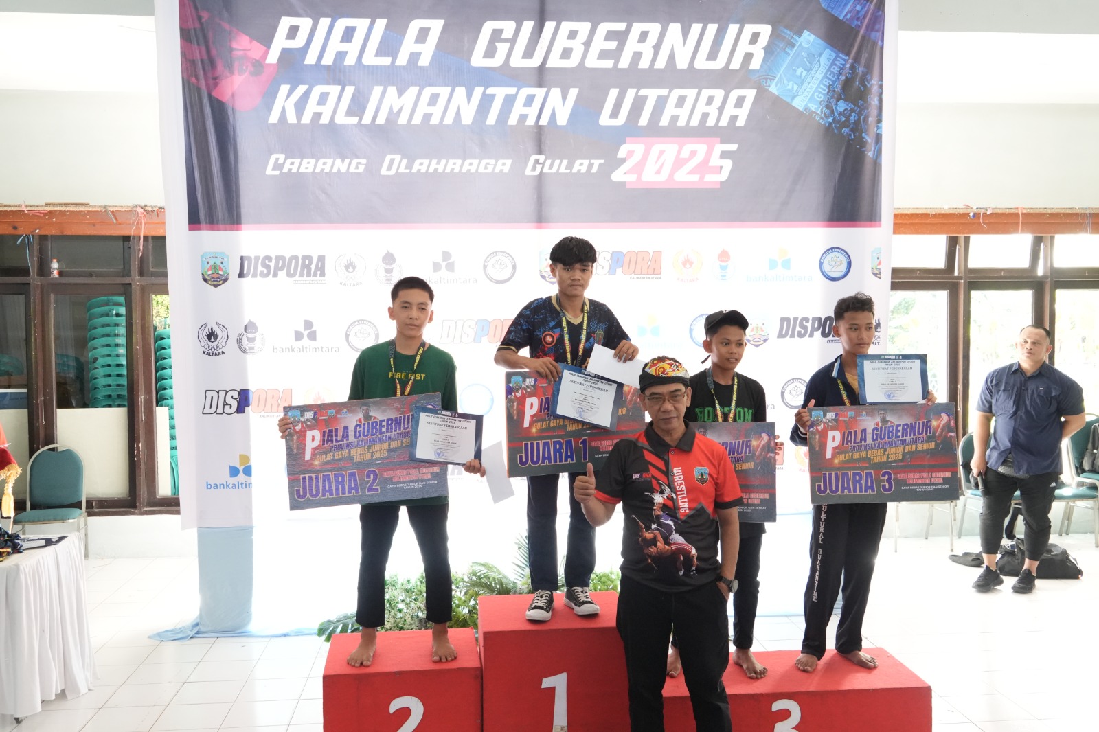 Kejuaraan Gulat Piala Gubernur 2025 Resmi Ditutup, Bulungan Raih Juara Umum
