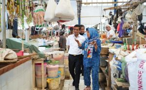 Jelang Nataru, Bupati Nunukan Tinjau Harga dan Stok Sembako di Pasar dan Pelabuhan