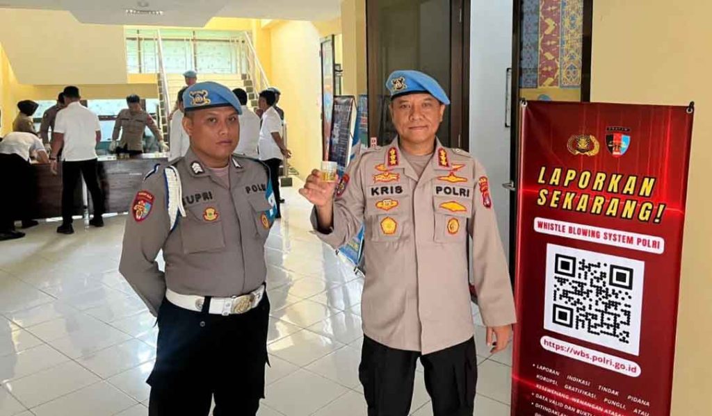 Komitmen Jaga Integritas, Bidpropam Polda Kaltara Periksa Urine Personel