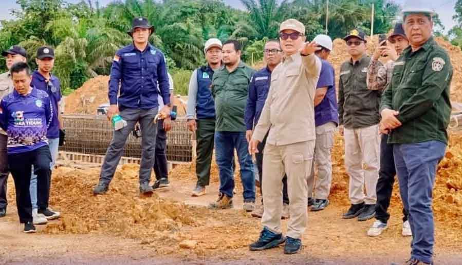 MONEV : Bupati Tana Tidung Ibrahim Ali melakukan monitoring dan evaluasi ke kawasan Puspem Tana Tidung.