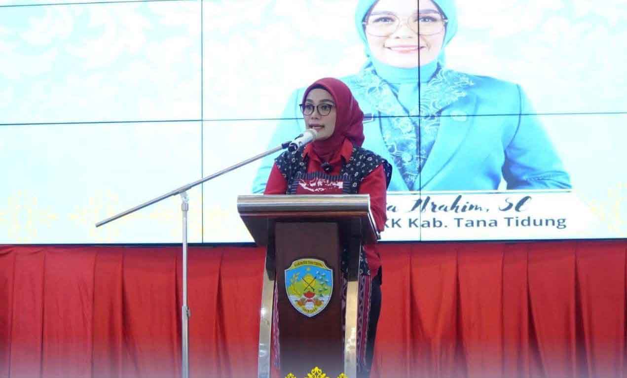 HIDUP SEHAT : Ketua TP PKK Tana Tidung, Vamelia menyampaikan arahan terkait prilaku hidup sehat.