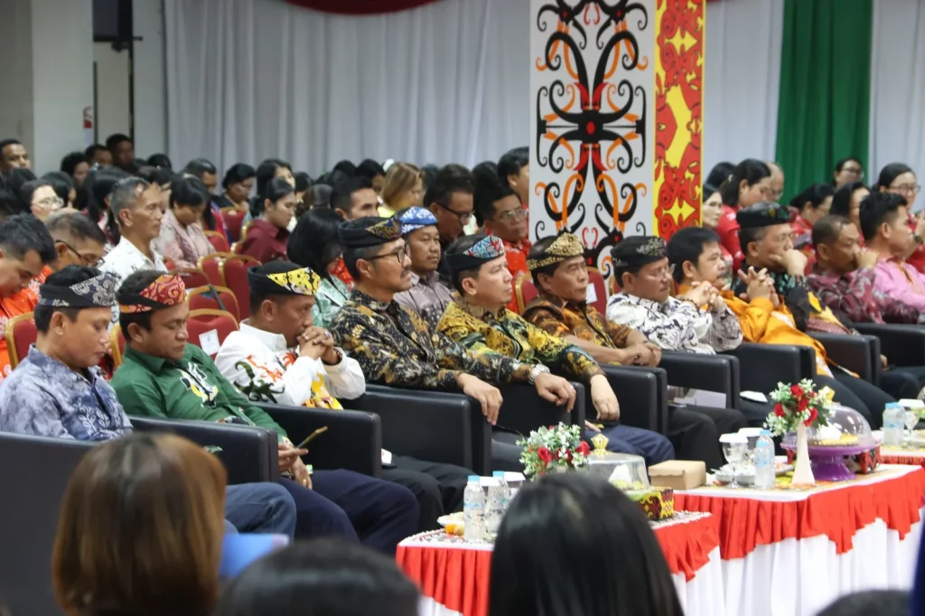 Wakapolda Hadiri Ibadah Perayaan Natal Persekutuan Oikumene ASN dan PTT Kaltara