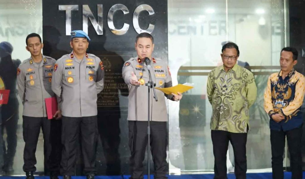 Serentak Seluruh Personel Polri Tes Urine Jaga Integritas