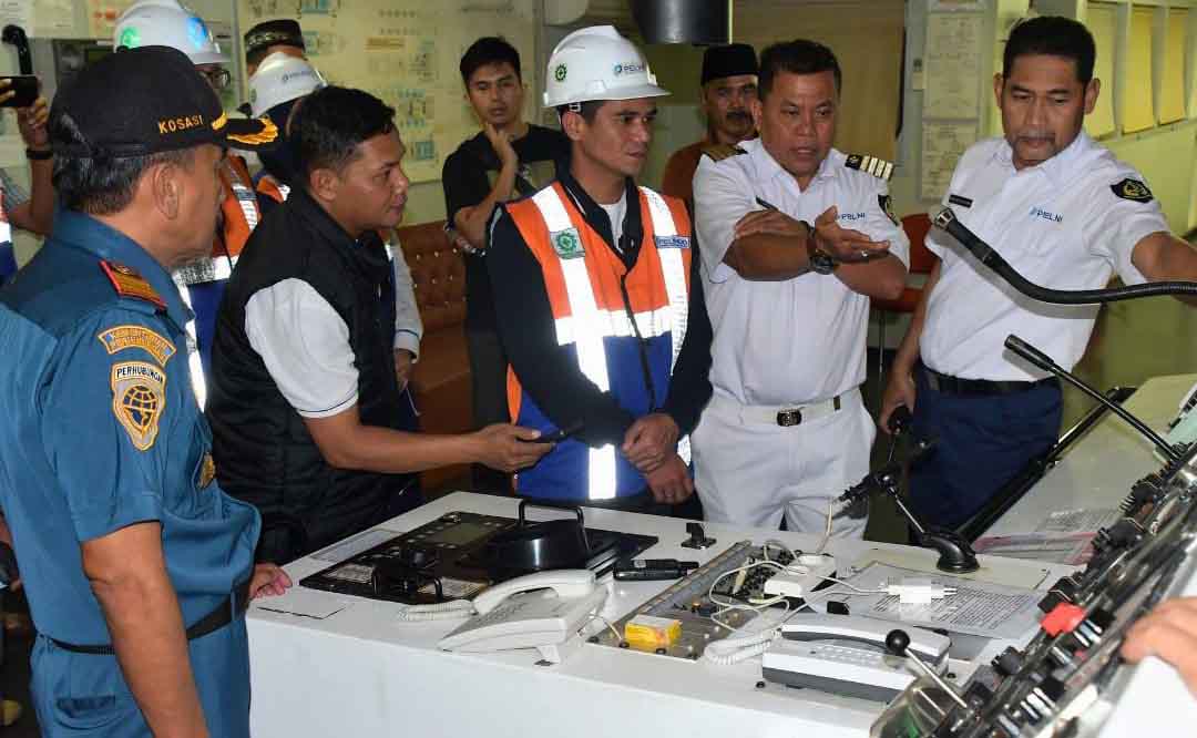 Bupati Nunukan Pantau Arus Mudik Lebaran di Pelabuhan Tunon Taka