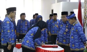 Gubernur Lantik Pejabat Fungsional dan PNS, Ingatkan Tanggung Jawab ASN