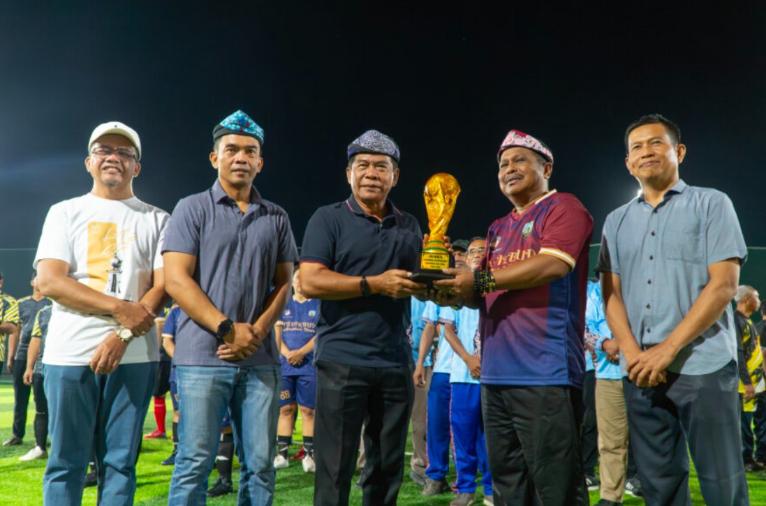 Semarak Hardiknas 2026, Gubernur Dorong Sportivitas dan Kebersamaan Tenaga Pendidik