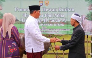 Kapolda Kaltara Sholat Idul Adha Bersama Warga, Salurkan 67 Hewan Kurban