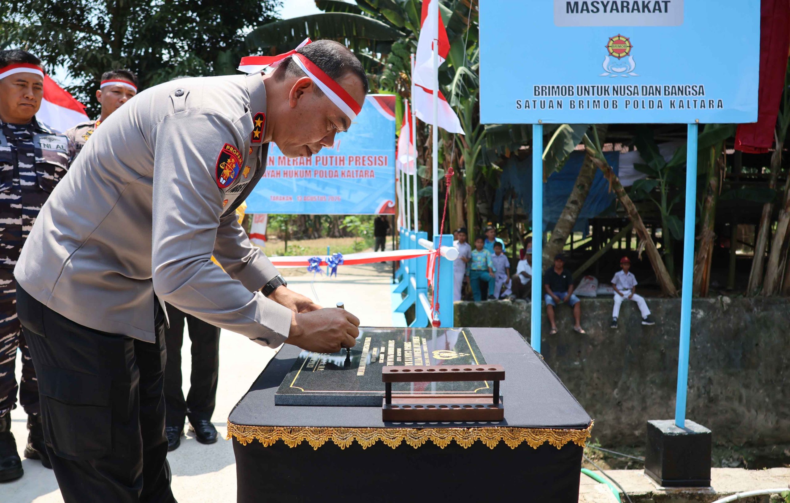 Kapolda Kaltara Resmikan Jembatan Merah Putih Presisi Sungai Cahaya Baru di Tarakan