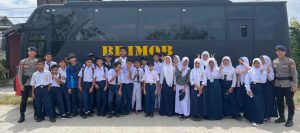 Brimob Polda Kaltara Sediakan Bus Pelajar SMPN 2 Tanjung Selor